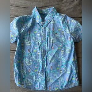 Boys size 7 Vineyard Vines button up 
Very good condition